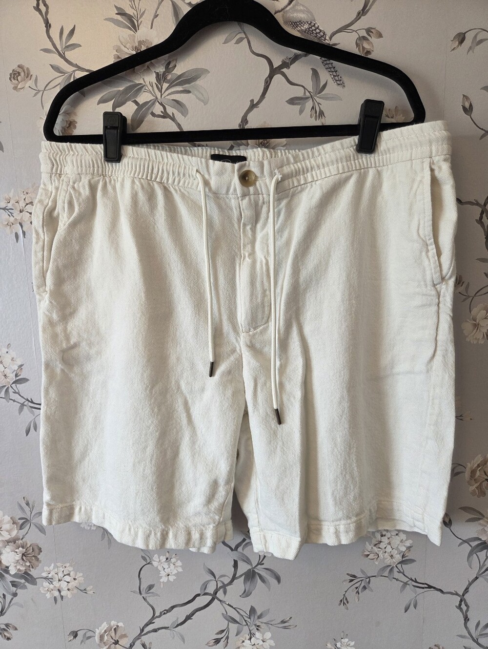 Rails Men's Cream Flat Front Drawstring Shorts Size XL